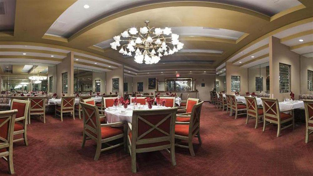 מלון Crowne Plaza Pensacola Grand מראה חיצוני תמונה