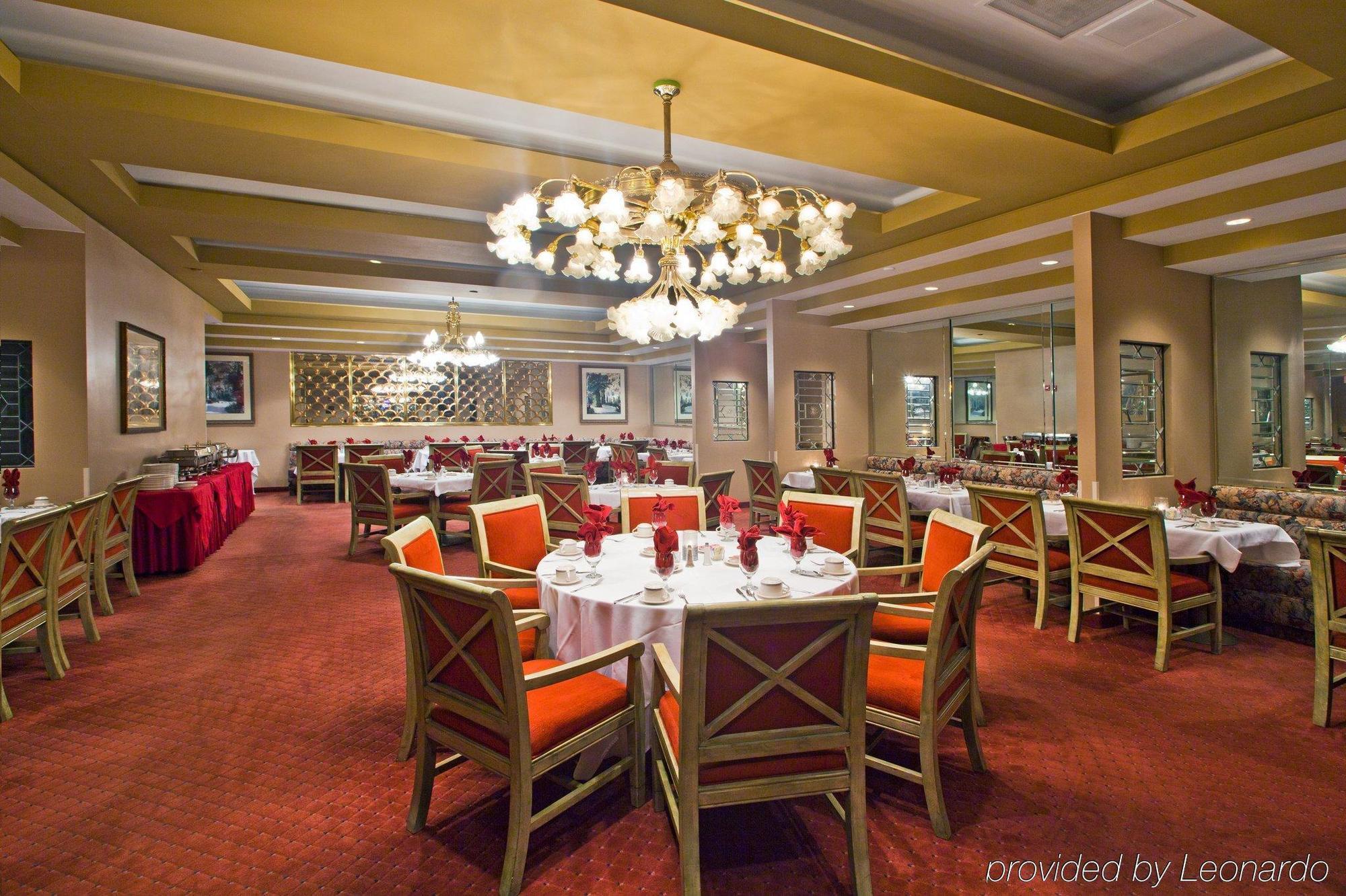 מלון Crowne Plaza Pensacola Grand מסעדה תמונה