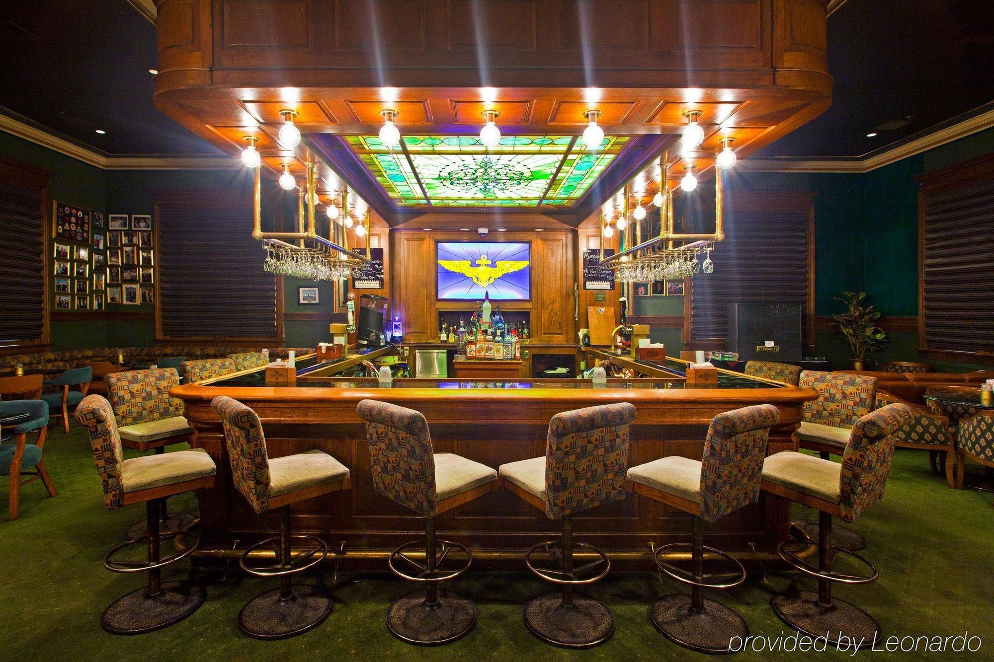 מלון Crowne Plaza Pensacola Grand מסעדה תמונה