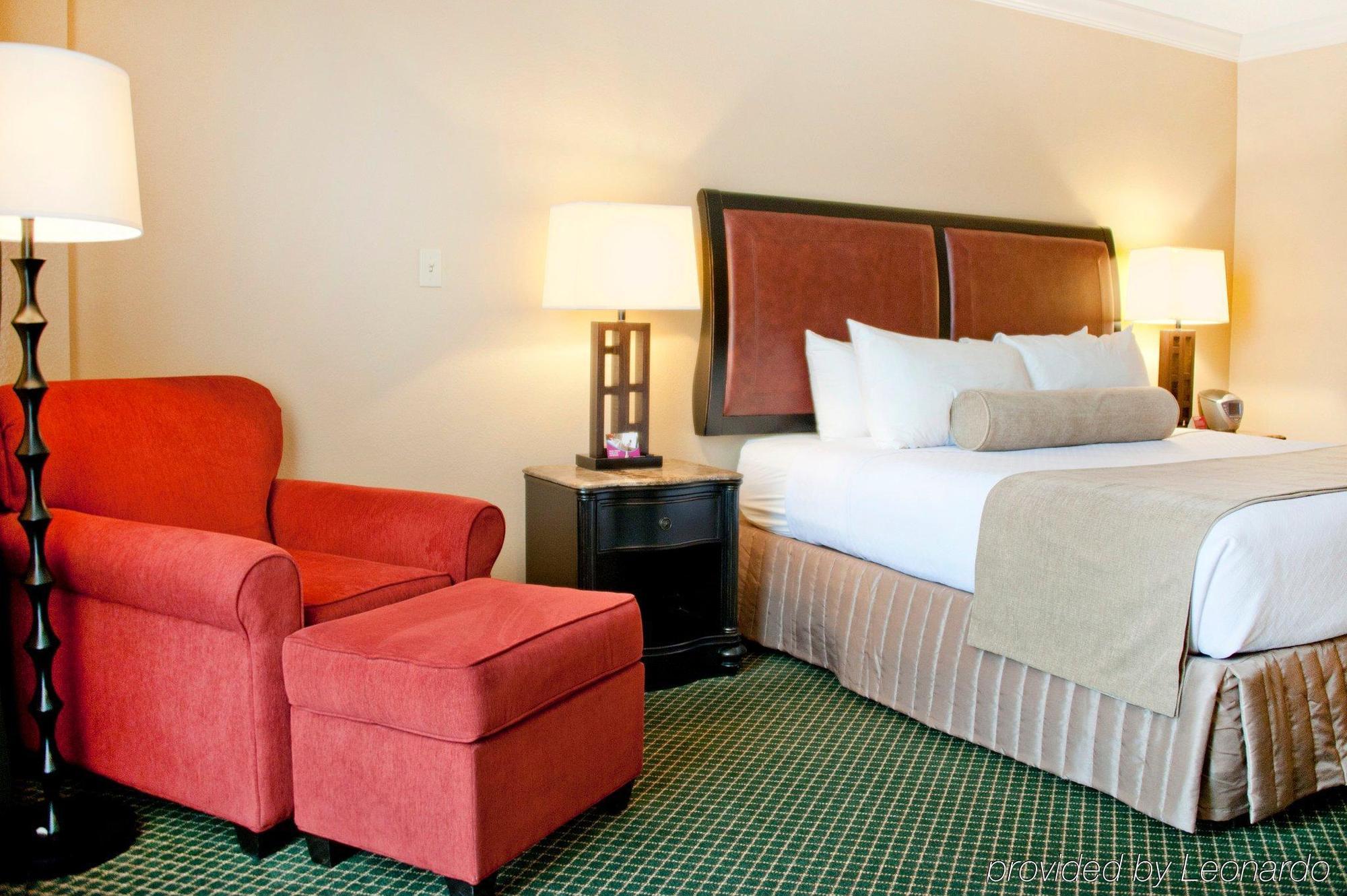 מלון Crowne Plaza Pensacola Grand מראה חיצוני תמונה