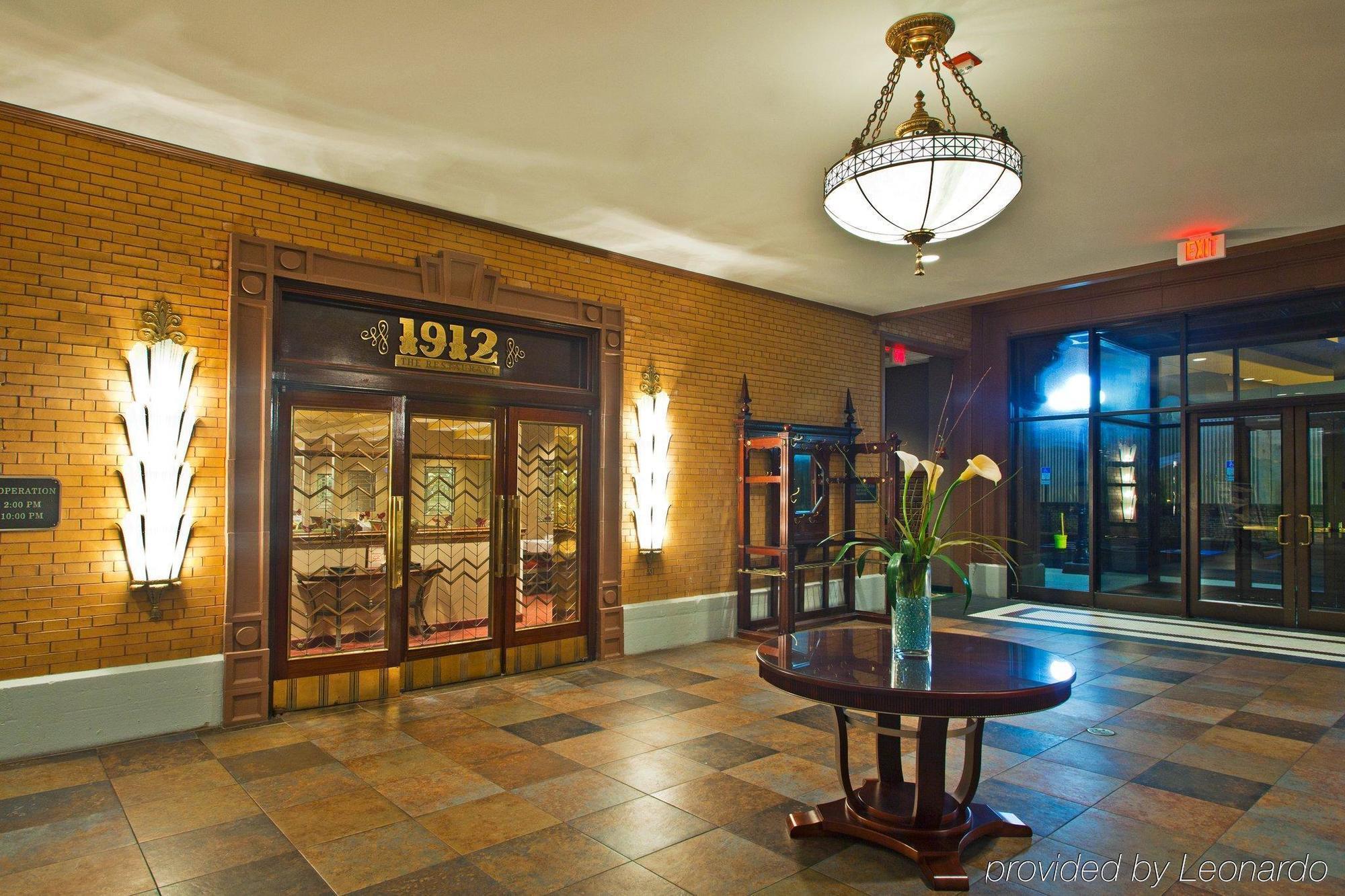 מלון Crowne Plaza Pensacola Grand מראה חיצוני תמונה