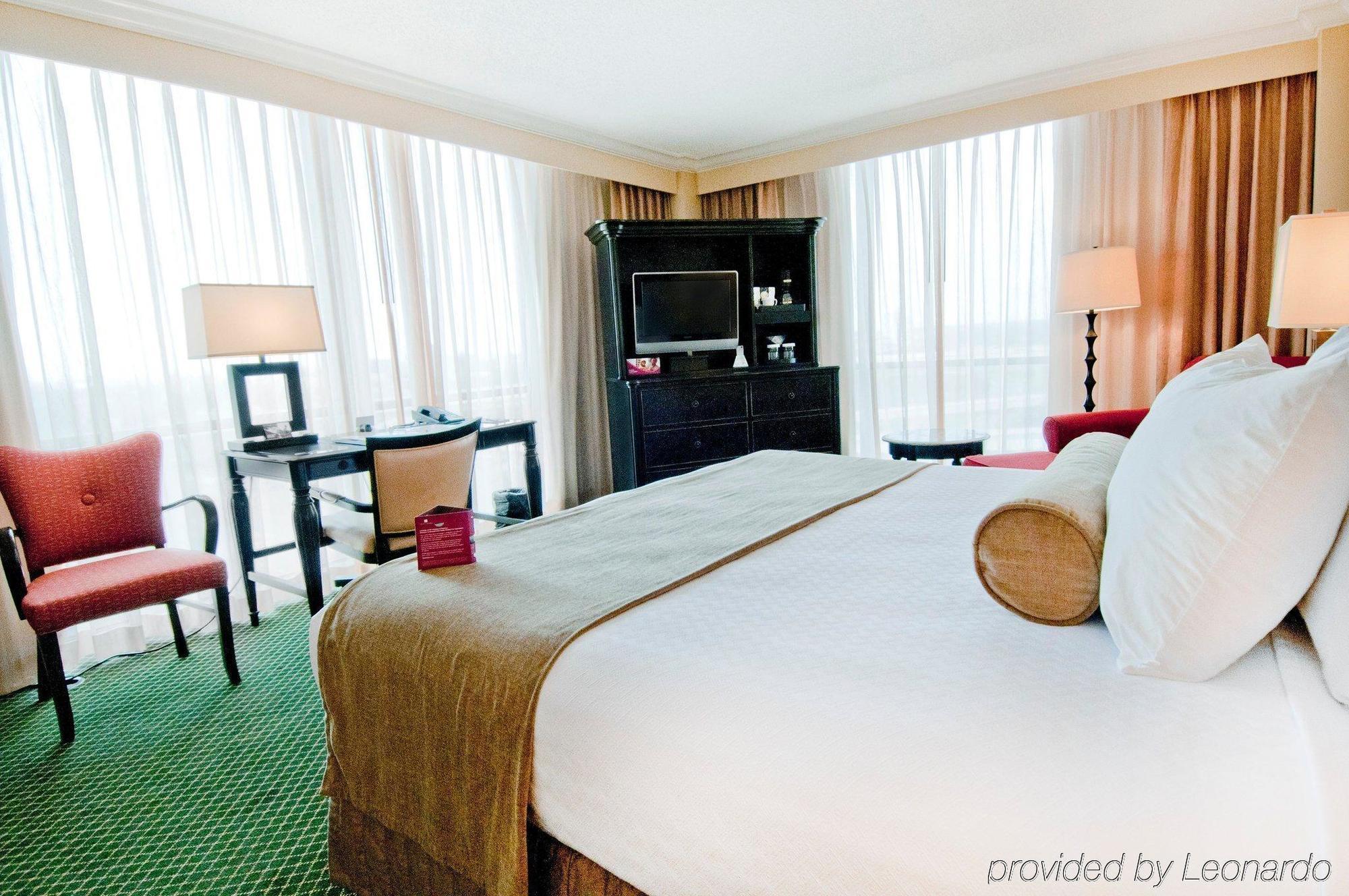 מלון Crowne Plaza Pensacola Grand מראה חיצוני תמונה