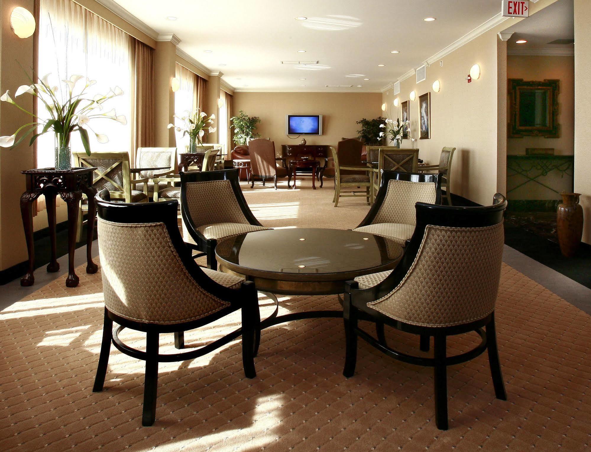 מלון Crowne Plaza Pensacola Grand מראה חיצוני תמונה