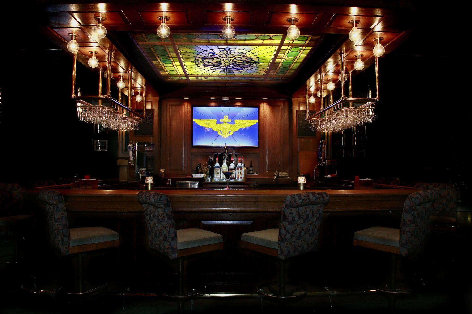 מלון Crowne Plaza Pensacola Grand מסעדה תמונה