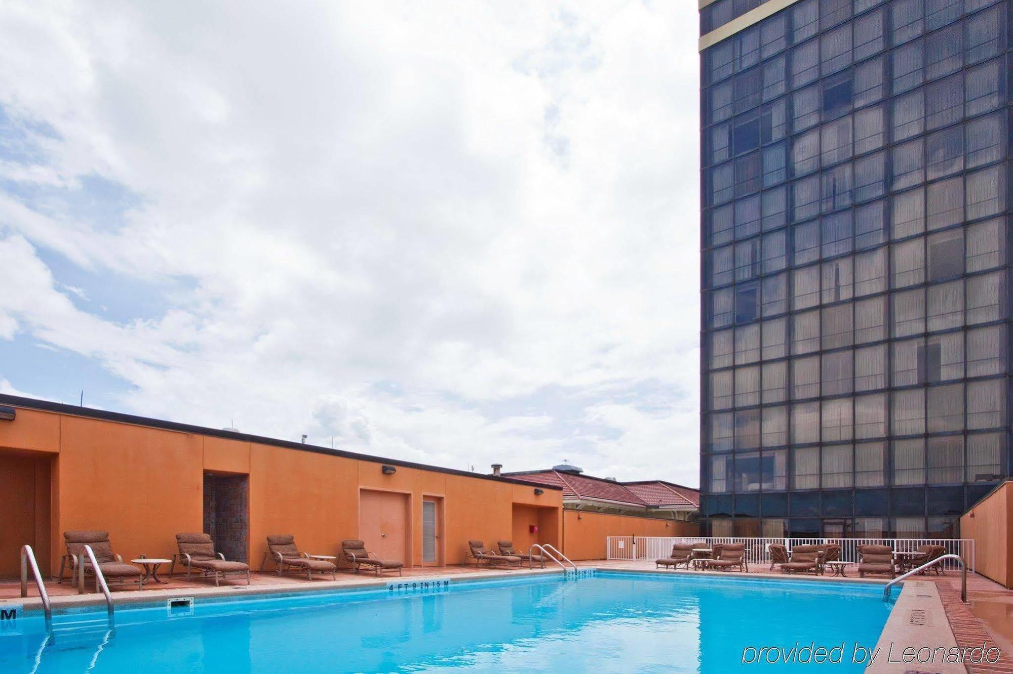 מלון Crowne Plaza Pensacola Grand מראה חיצוני תמונה